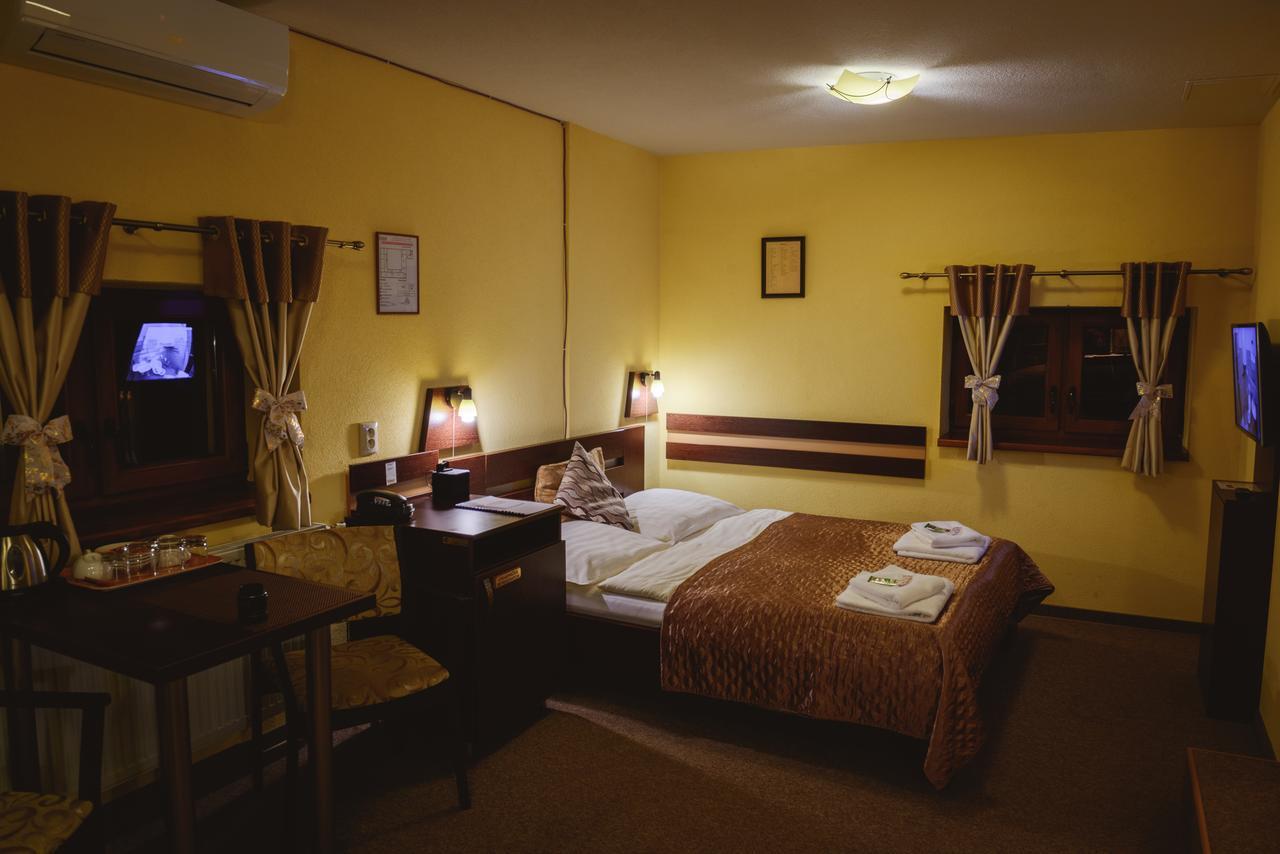 פופראד Hotel Kaskada מראה חיצוני תמונה